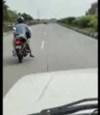 轢き逃げされた妻の遺体を自分のバイクで運ぶ夫、拡散中の動画が悲しすぎる