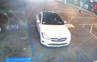 【動画】アメリカ人　車でダイナミック入店して逮捕