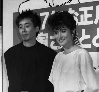長渕剛（68）に文春砲。20代女性と鹿児島不倫旅行、パワハラ、暴力、2億6000万円金銭トラブル