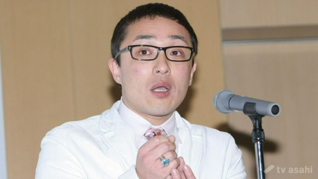 スマイリーキクチ、原因不明の足の激痛を明かす「灼熱痛という痛み」「左の股関節も激痛で…もう治らないのか」と悲嘆