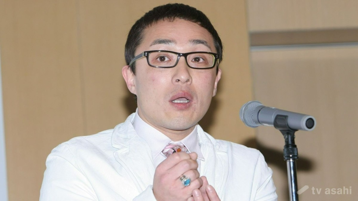 スマイリーキクチ、原因不明の足の激痛を明かす「灼熱痛という痛み」「左の股関節も激痛で…もう治らないのか」と悲嘆