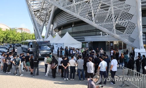 ソウルのコンサート会場に、韓国語と日本語で爆破予告　4千人避難も爆発物見つからず