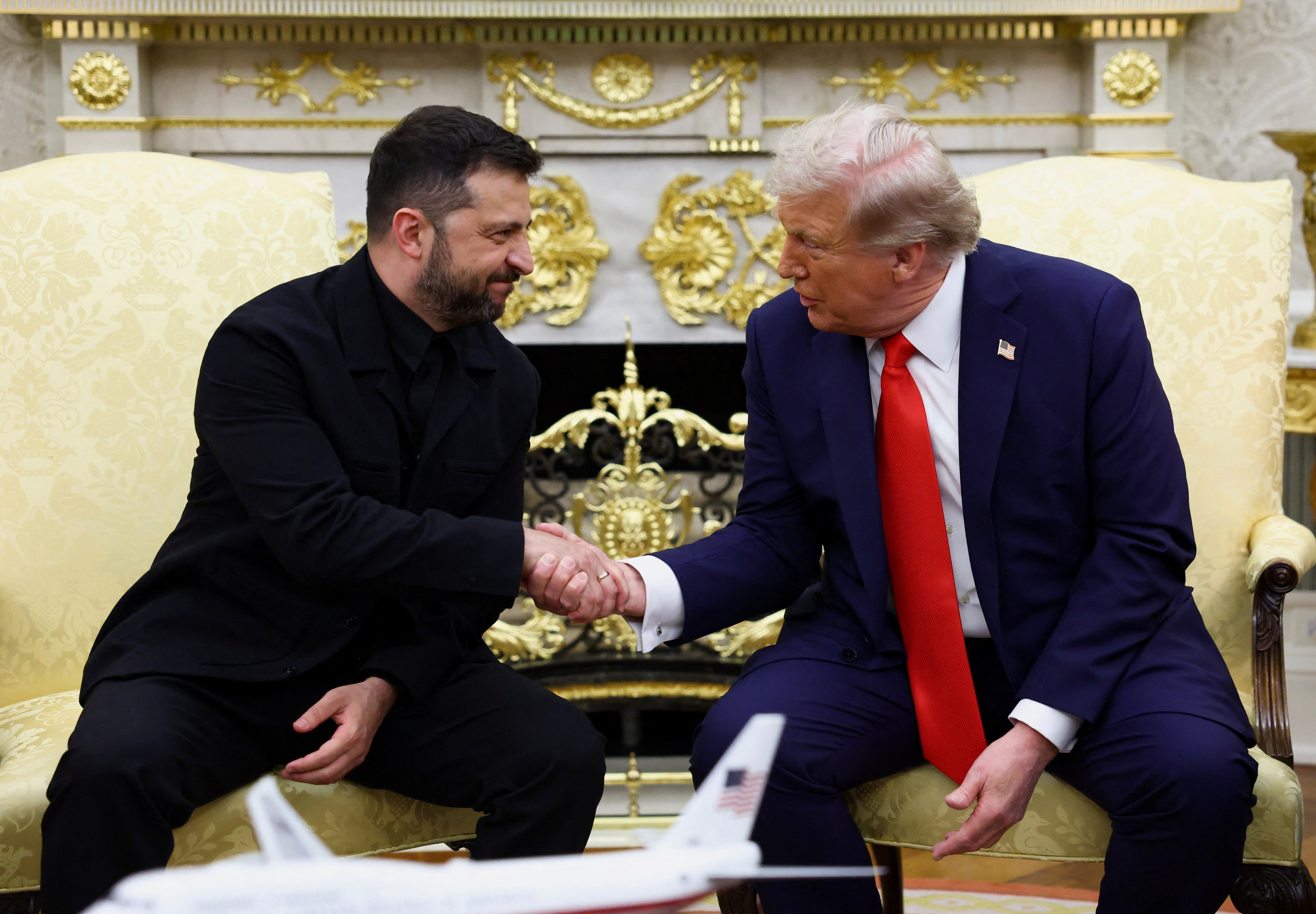 トランプ氏、ウクライナが求める「安全の保証」に関与表明　首脳会談