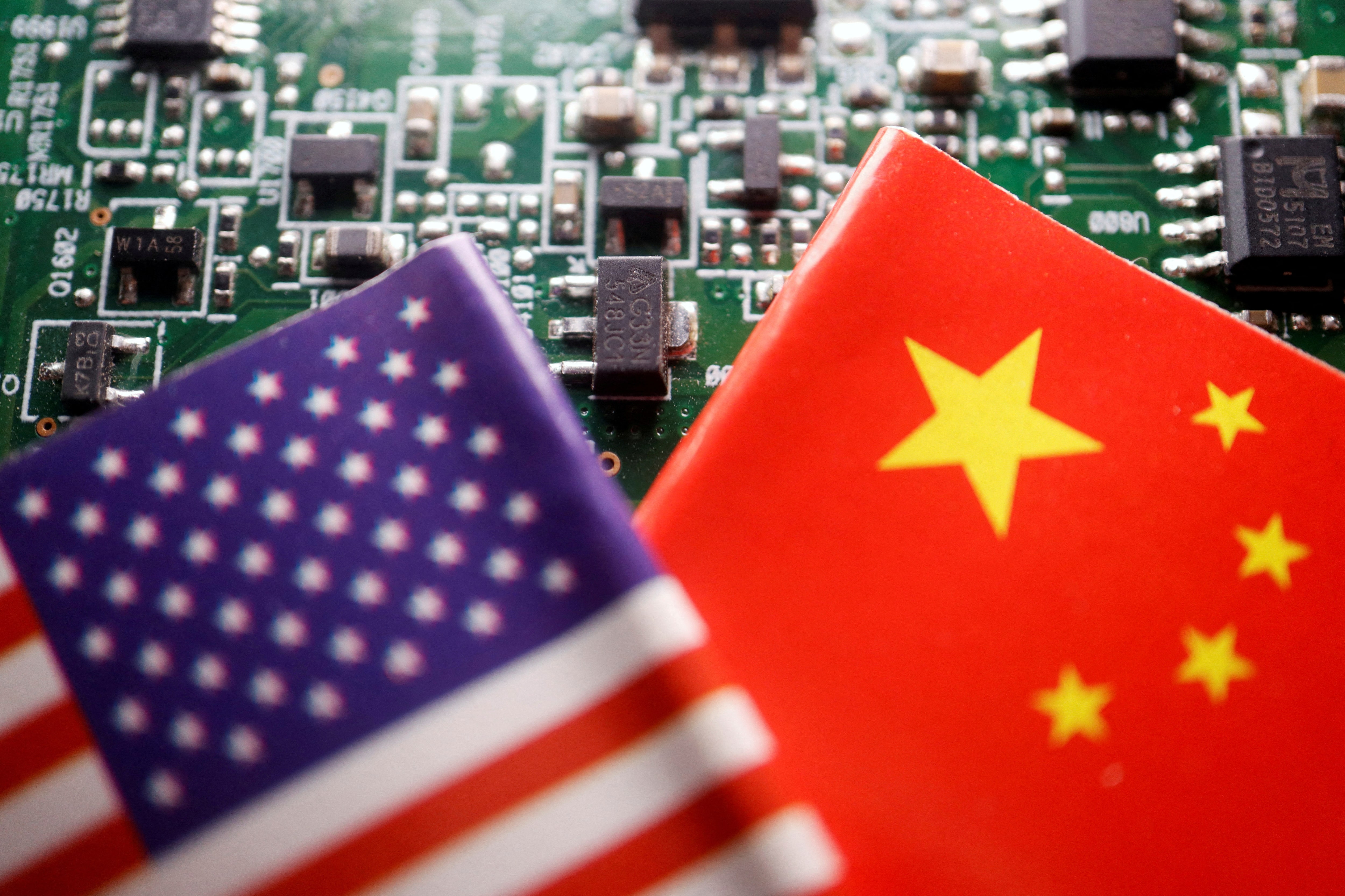 中国新華社、半導体に追跡装置装着で米を「監視帝国」と批判