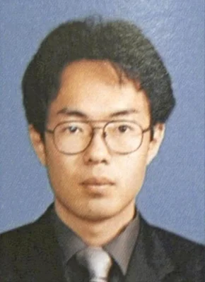 秋葉の加藤智大死刑囚。車カスだった。車の雑誌を取り寄せ購読。「車への執着が凶行に走らせる」