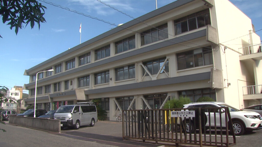 呉線の線路わきに鉄製の棒を立て、列車に衝突させた疑い　電汽車往来危険の容疑で大賀康平(29)逮捕