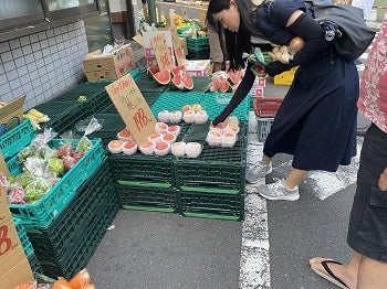 【外国人の農園窃盗】外国人経営の激安八百屋が増え、評判を調べてみた。①現金払いだと言うと、レジを打たない……。窃盗品の可能性大っ！！何故店舗を構える事が出来るのか？