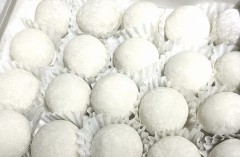 大福なのにおかゆ!?高齢者にやさしい新食感スイーツ「おかゆ大福」を食べてみた