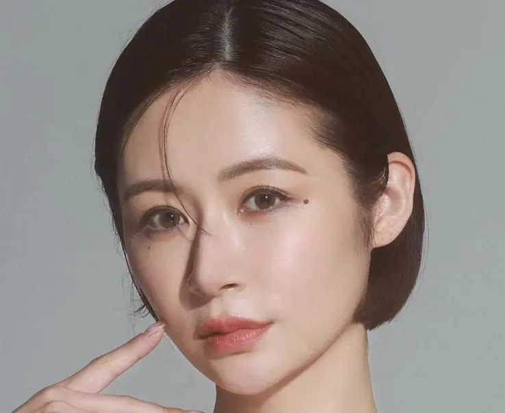 宮崎麗果、飛行機で赤ちゃん泣く問題に「なんか大炎上してますが、子連れの親子に矛先を向けないでｗ」クレーム客が耳栓付けるべきと