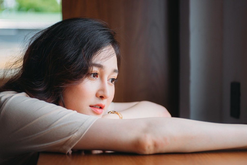 【話題】3年間納税しなかっただけで、どうして強制帰国なのよ！と怒る中国女