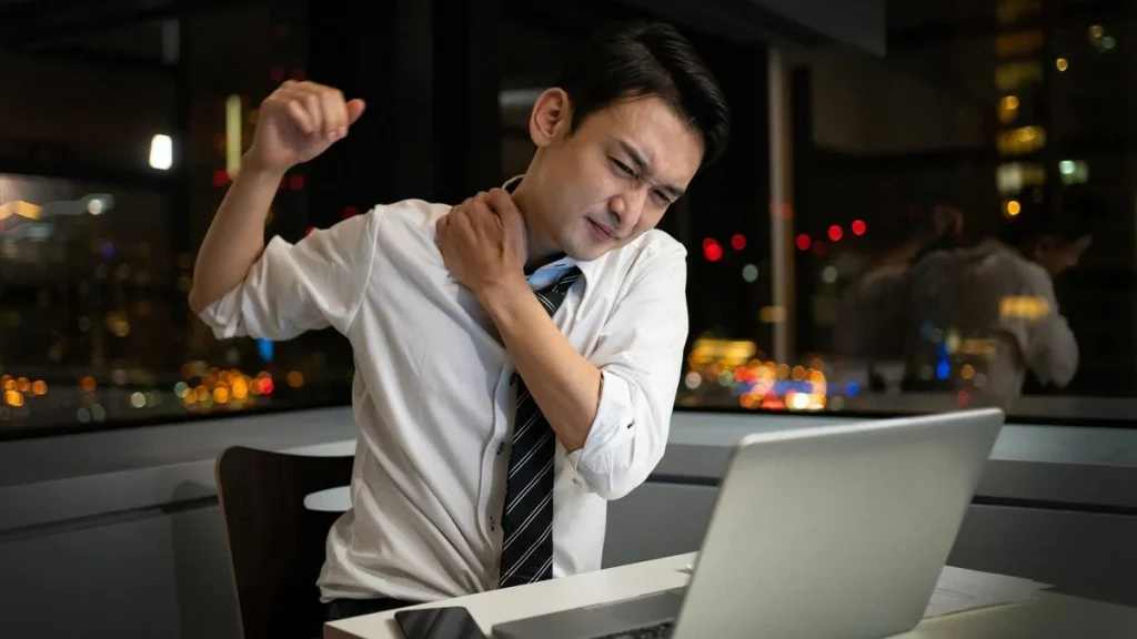 日本は生産性が低い。お客さんの需要を労働者が上回っている