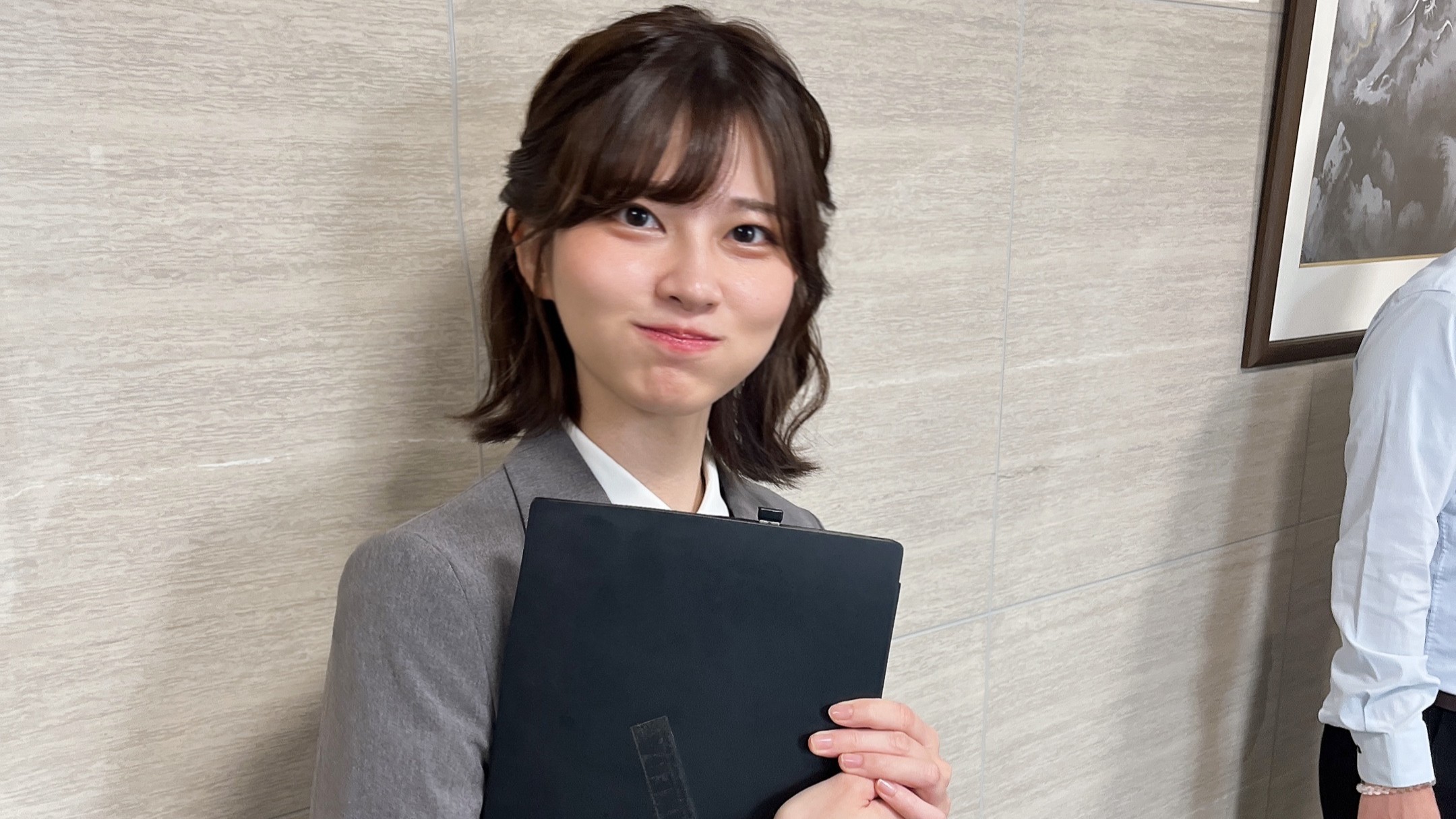 日本人女性モデルが海外で突然の大バズ　イーロン・マスクも反応