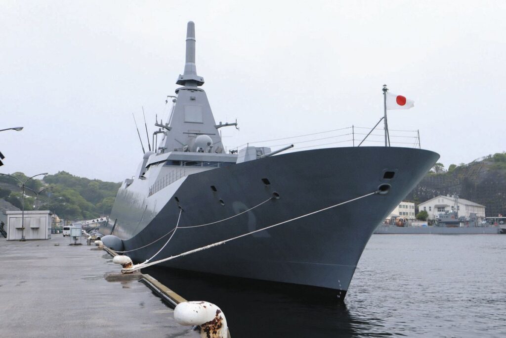 東京新聞「ついに軍艦を輸出する国になった日本　憲法の平和主義は形骸化が鮮明になった」