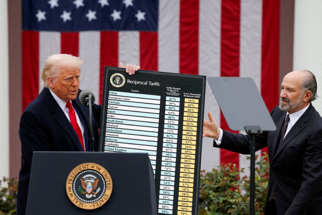 【速報】日本が年1兆2千億円のトウモロコシや大豆などの米国産品を購入と大統領令