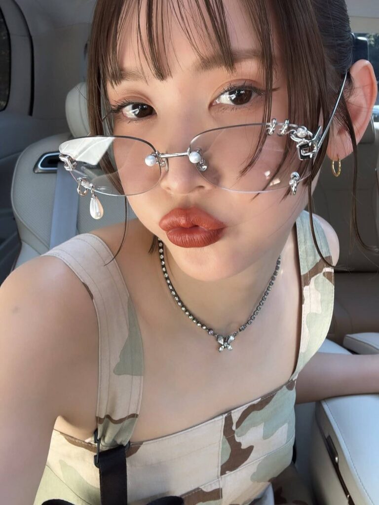 紗栄子（38）前髪ぱっつんNEWヘアスタイルに絶賛の声「何処のギャルと思いきや」「年齢バグってます」「可愛いの限界が見えない」