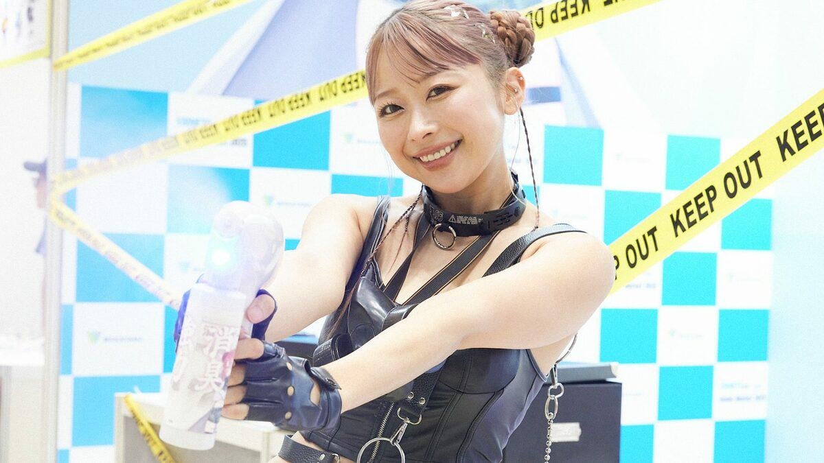 臭いで倒れた参加者も…運営も頭を悩ますコミケの激臭問題にアプローチ、消臭スプレーを噴きかけまくる「消臭防衛隊」