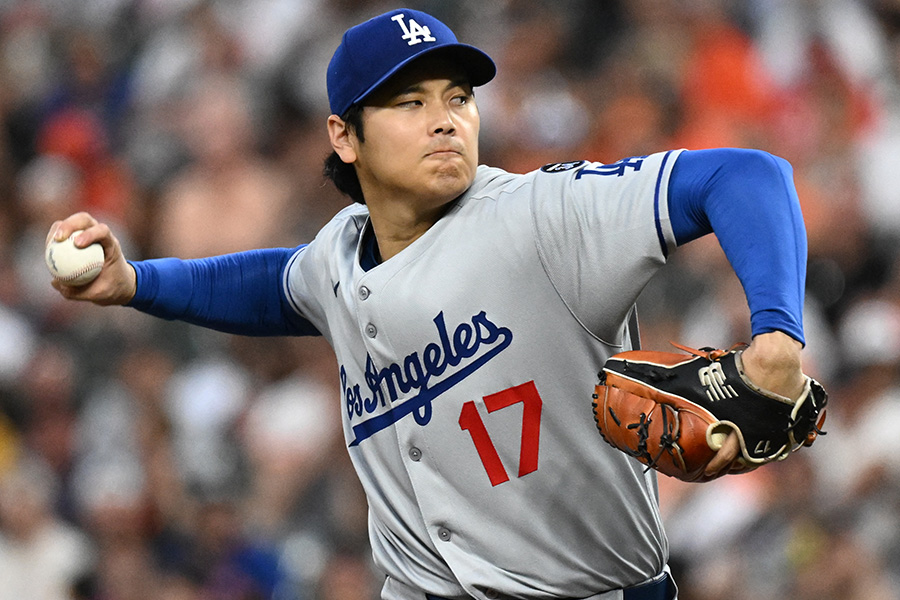 【MLB】大谷翔平、緊急先発で3回2/3を投げて無失点　最速163キロ、汗流し肩で息する場面も…　力投に敵ファンも拍手