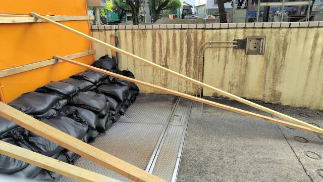 【三重】水没駐車場、防水扉故障を3年超放置　「協議中だった」国交省が謝罪