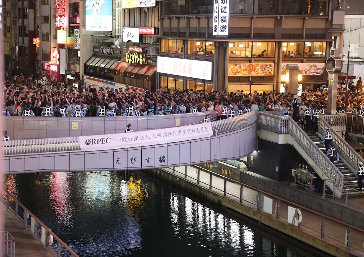 大阪市 「わかっとるがな！んなもん、阪神が優勝したんやさかい、道頓堀川の水位上げといたで」