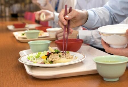 🍚「社食補助」拡大を議論へ