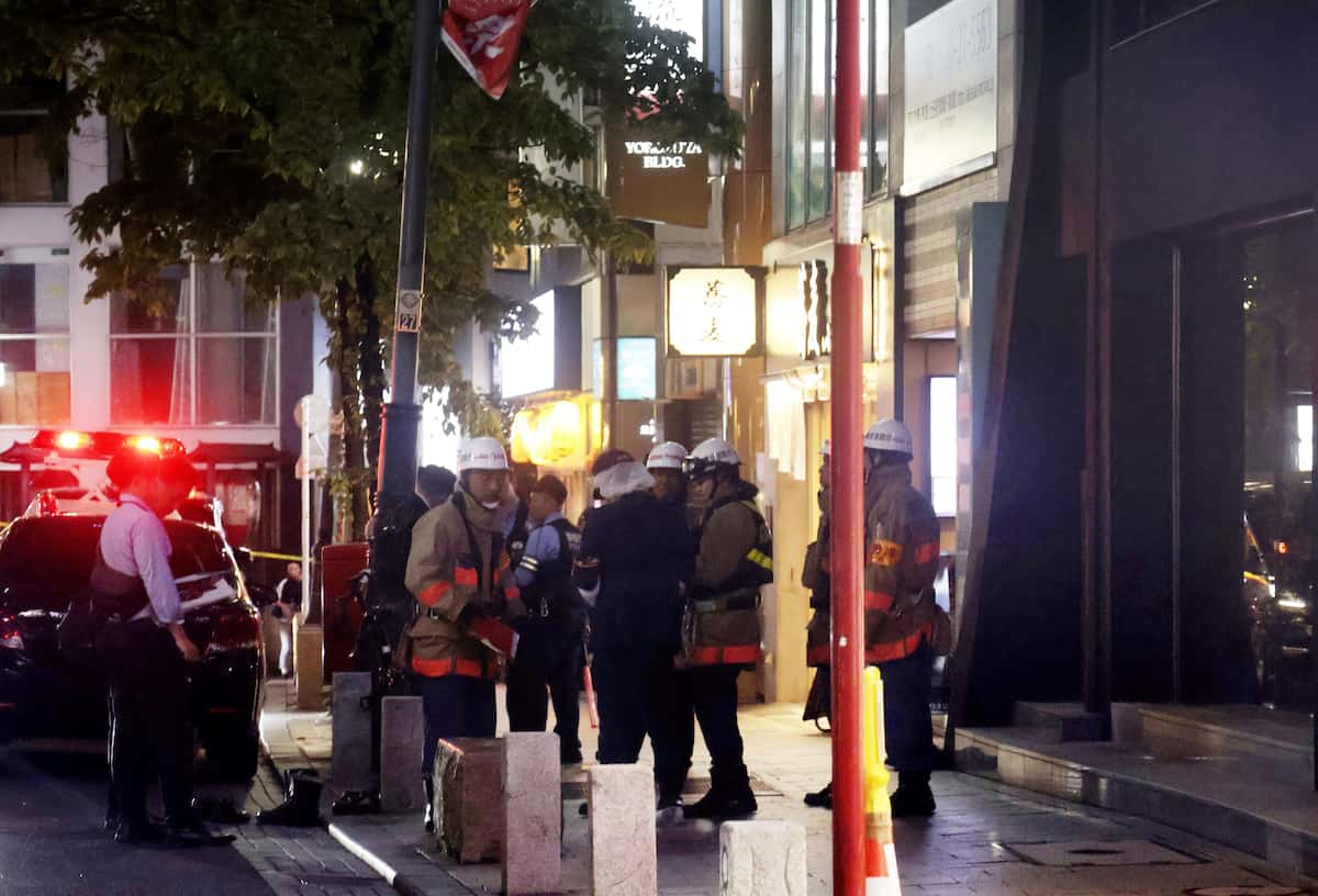 【社会】現行犯逮捕の男はエチオピア国籍、刺した重体男性とトラブルか　東京・赤坂の会社事務所