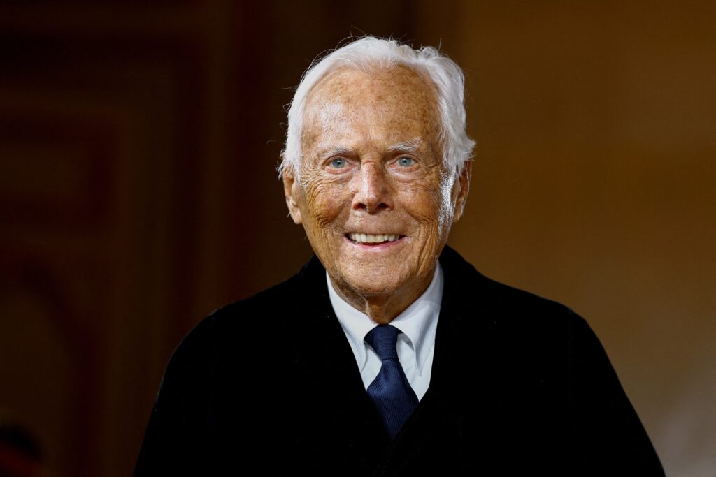 【訃報】ジョルジオ・アルマーニ氏死去、91歳　イタリアのデザイナー