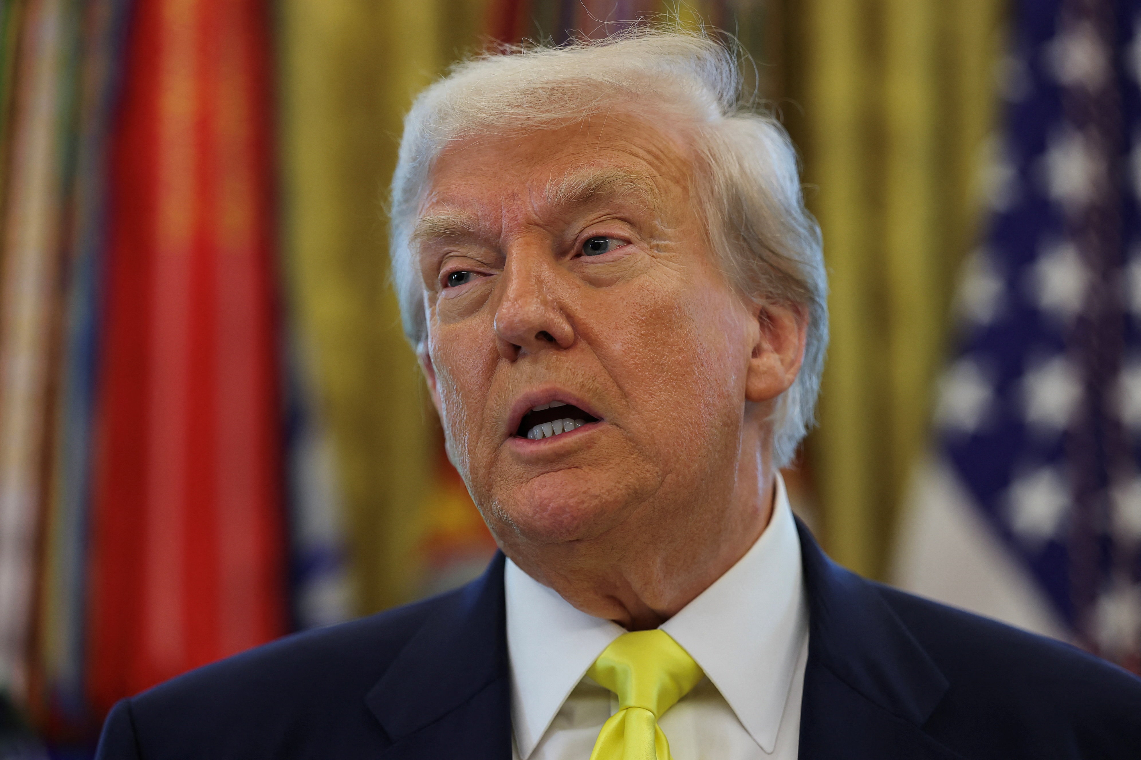 【速報】トランプ「おい日本、指定した口座に80兆円振り込め！」