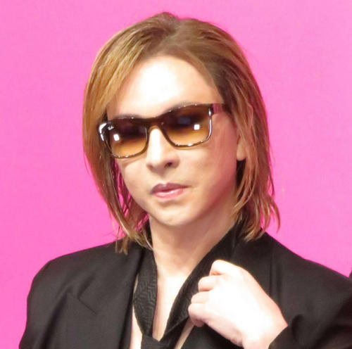 【音楽】YOSHIKI「ヘッドバンギングはほどほどに」人気ドラマーの呼びかけに賛同