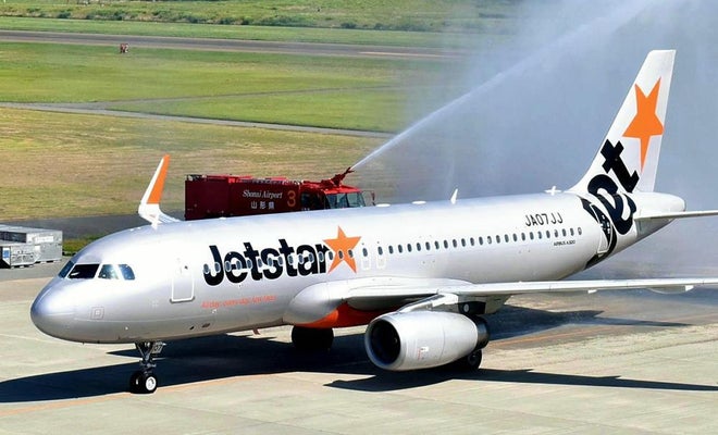 【ＬＣＣ】離陸したジェットスター機に落雷、成田空港に引き返す…機首に痕跡