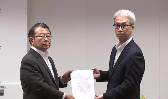 【悲報】最低賃金を決める話し合い、経営者全員がブチ切れて退席ｗ