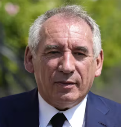 【フランス政局、８日に内閣信任投票】バイル首相は退陣に追い込まれることが濃厚 「バイル内閣崩壊」