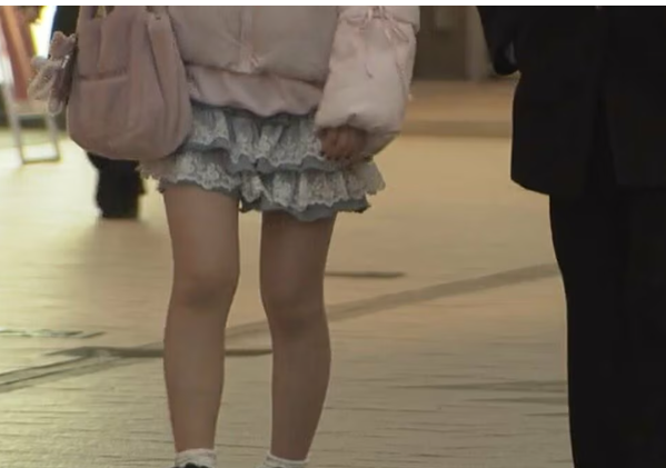 人類は誕生以来100万年も10歳代で子作り子育て完了して20歳で寿命だった｡生物学的にそれが正しいんだろ