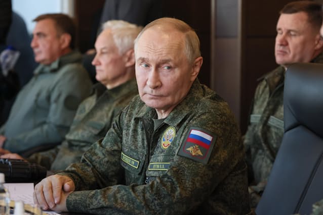 ロシア、メチルアルコール含んだ密造酒を飲み38人が死亡