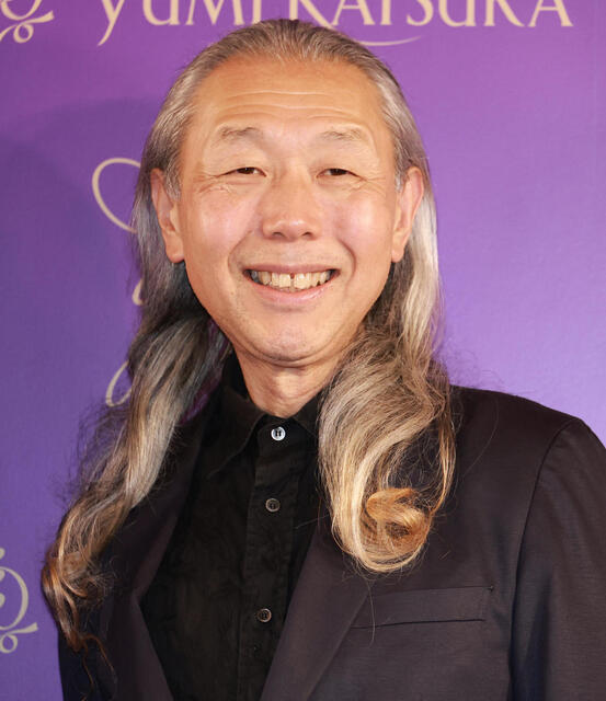 假屋崎省吾さん、来年度から徴収が始まる「独身税」に「偽装結婚するしかないかな～」