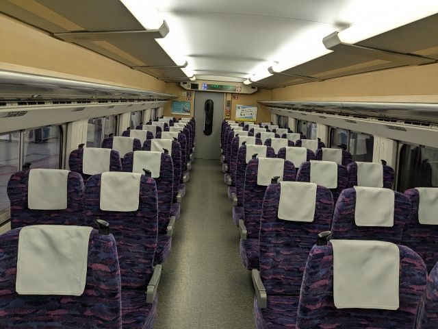 新幹線で予約した座席に中国人カップルが座っていた→英語で言っても無視、日本語でまくしたてたら…