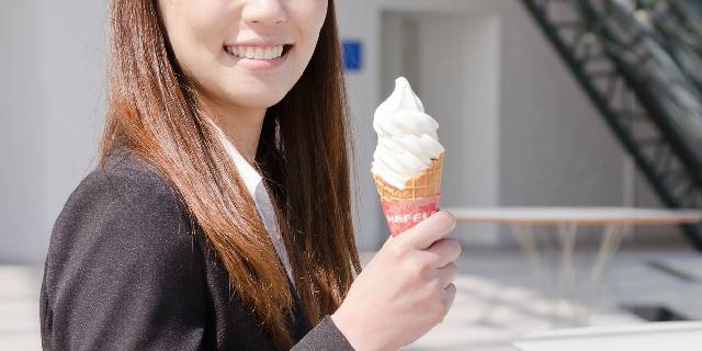 社内で「アイス」食べる新入社員、注意した上司が“モンスター”と炎上　就業規則上「禁止」ではないが…制限していい？[弁護士解説]