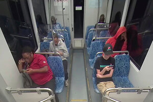 米国の電車内、男がウクライナ避難民の女性を刺殺　政治論争に発展