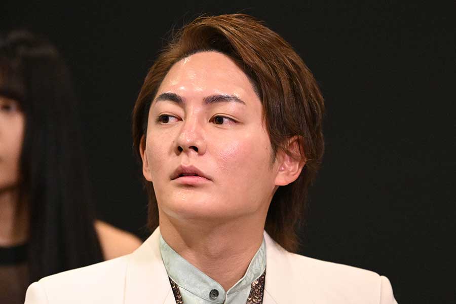 【元青汁王子の三崎優太氏】小泉進次郎氏の平均賃金100万円増政策に苦言 「30年間給料は上がらず、こんな状況でよく言えるな、庶民派アピールじゃなくて貧乏になった原因を説明して欲しい」