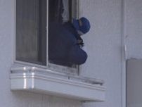 5人組強盗団「金を出せ！」女性(39)からスウェットズボンを奪う