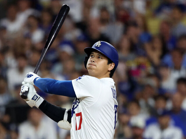 【MLB】大谷翔平、ポストシーズン初戦で先頭打者ホームラン！　いきなり先制弾　勝てば突破率100％の初戦で豪快弾