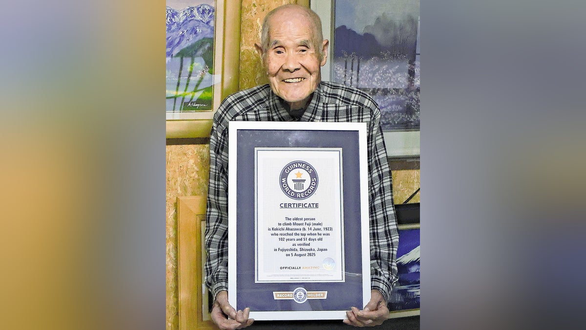 【ギネス】１０２歳の富士山登頂、３７年ぶり最高齢登頂でギネス認定…前橋の阿久沢幸吉さん
