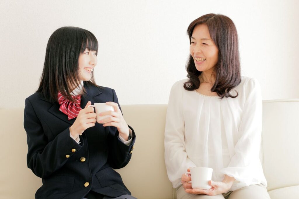 【令和の高校生】は「母親」のことを何と呼んでいる？→「安心する」呼び方がぶっちぎりのトップに！