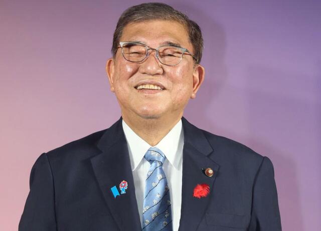 【悲報】石破茂さん、9/7に退陣表明したのに10/14になってもまだ辞められない・・・