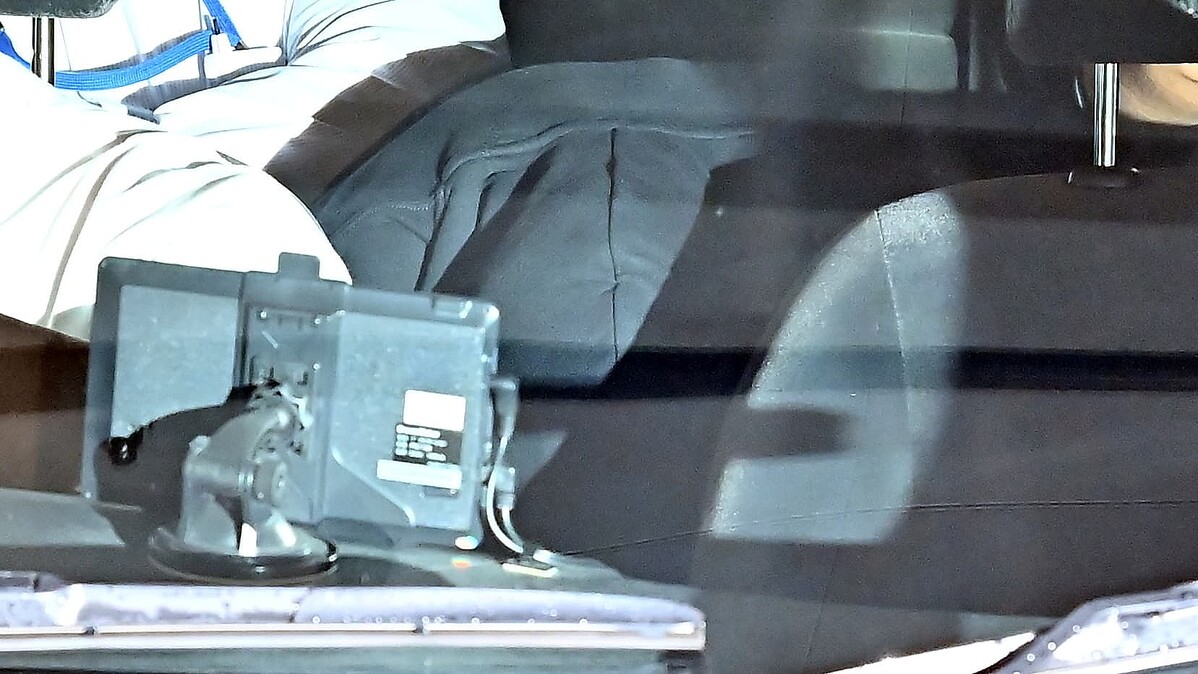 〝黒い塊〟みたいに…公然わいせつの『Aぇ!group』草間リチャード敬太容疑者 本誌が撮った逮捕後の姿 “丸裸”動画の拡散も