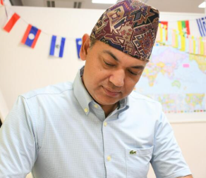 再）「こんな怖さ初めて」来日25年のネパール人、電車で突然受けた心ない言葉　排外的な空気に戸惑い【総裁選2025】