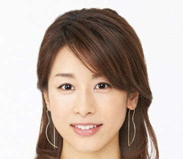 【芸能】40歳・加藤綾子 リボンの白ツイードスーツ姿が反響「素敵」「凛々しい」「綺麗すぎて見惚れる」