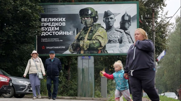 ロシア各州、入隊ボーナスを大幅引き上げ　ウクライナで死傷した兵士は推定100万人　第2四半期の契約人数は前年同期の5分の2に減少