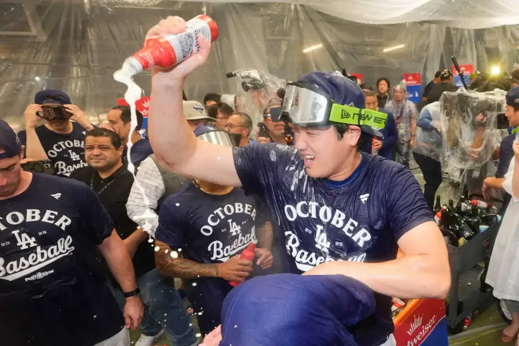 大谷翔平さん（31）、シャンパンファイトの途中で「あっ、もう寝る時間だ」と帰宅。取材対応も無し