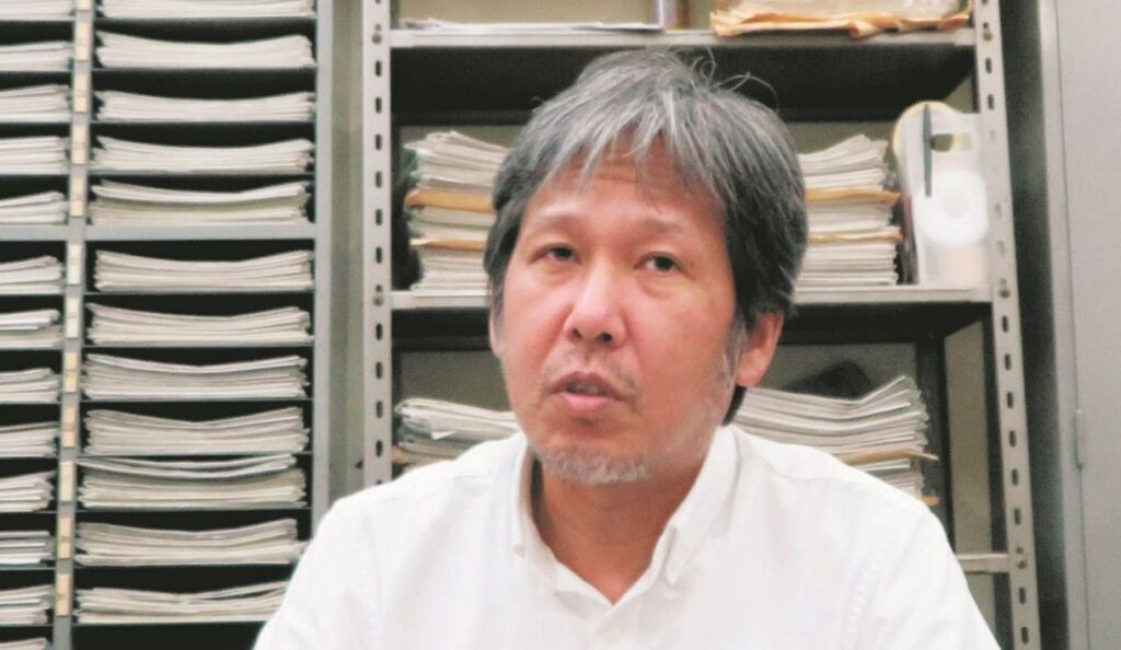 【神奈川新聞】石橋学さん、「鹿を叩く人がいない」ことを確認するためわざわざ奈良公園まで取材しに来たのに、何度聞いてもおばちゃんに「鹿を叩く人はいる」と答えられ、記事が書けない