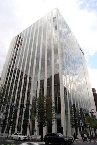謝罪の時事通信「イヤホン付けて麻生さん指示」「靖国譲れません」発言は否定　さらに追及の声も
